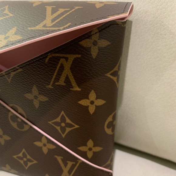 Louis Vuitton Kiragami Large Pouch - Picture 8 of 13